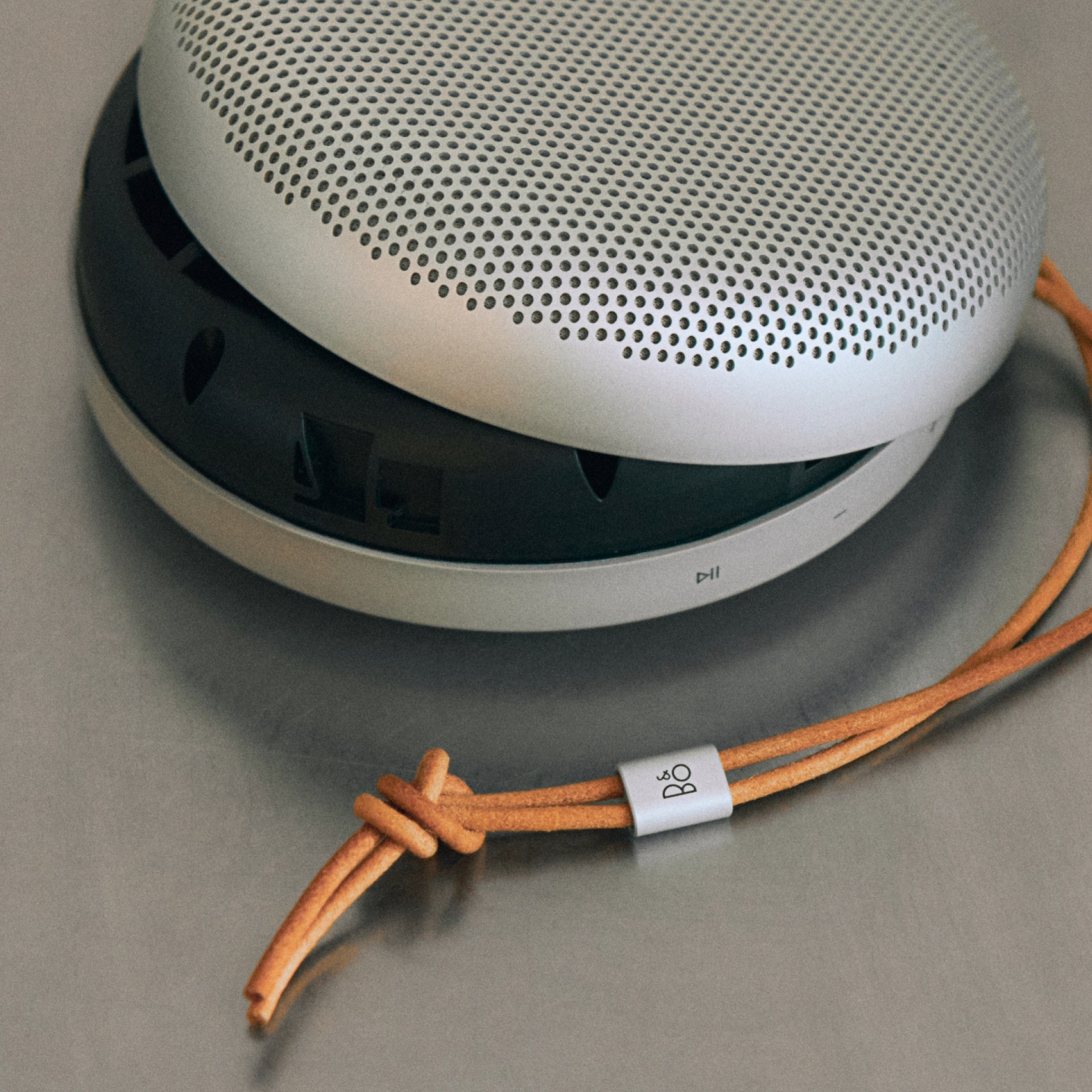 Bang & Olufsen B&O Beosound A1 3. Generation in natural aluminium