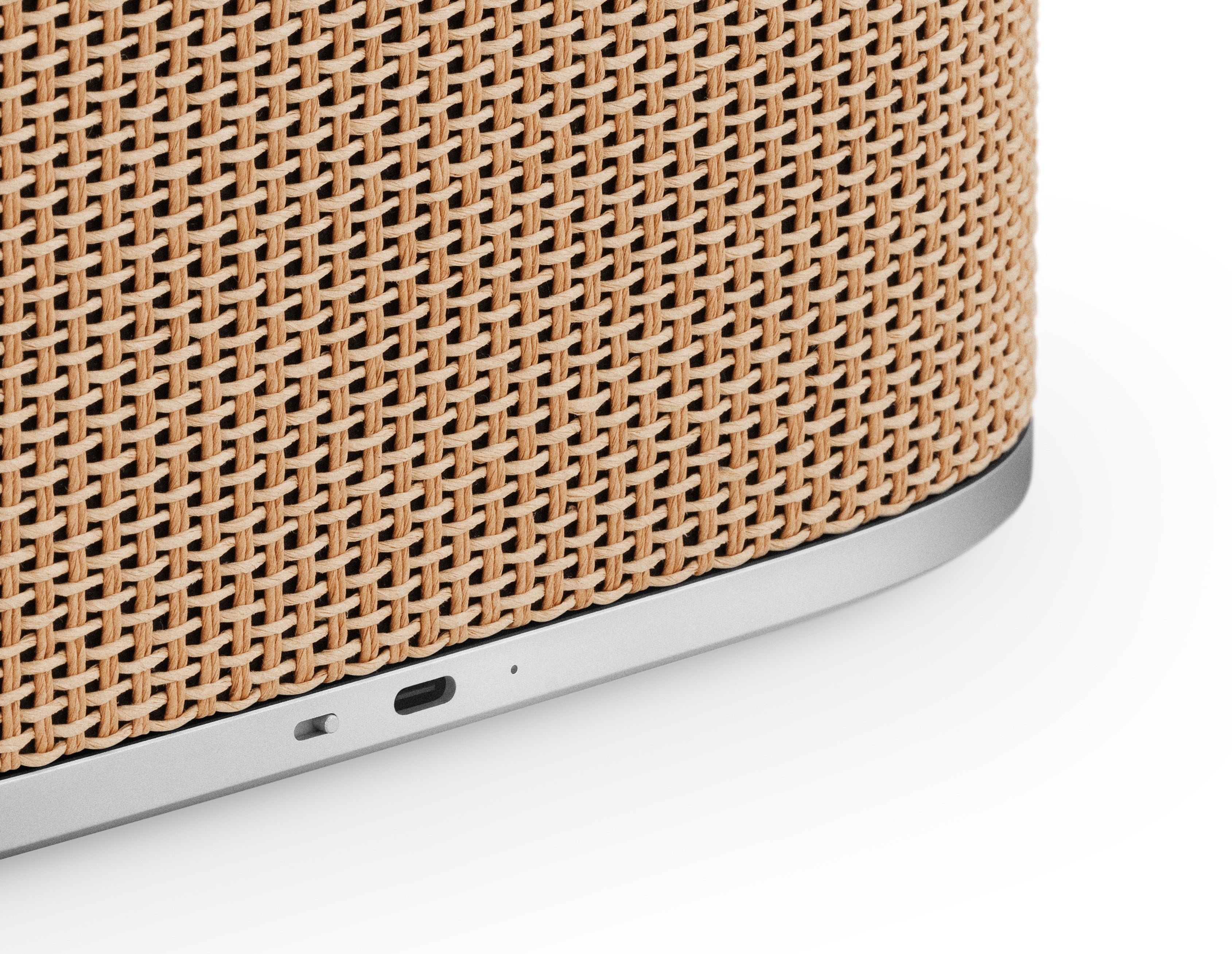 USB-C Anschluss BeoSound A5 Nordic Weave 