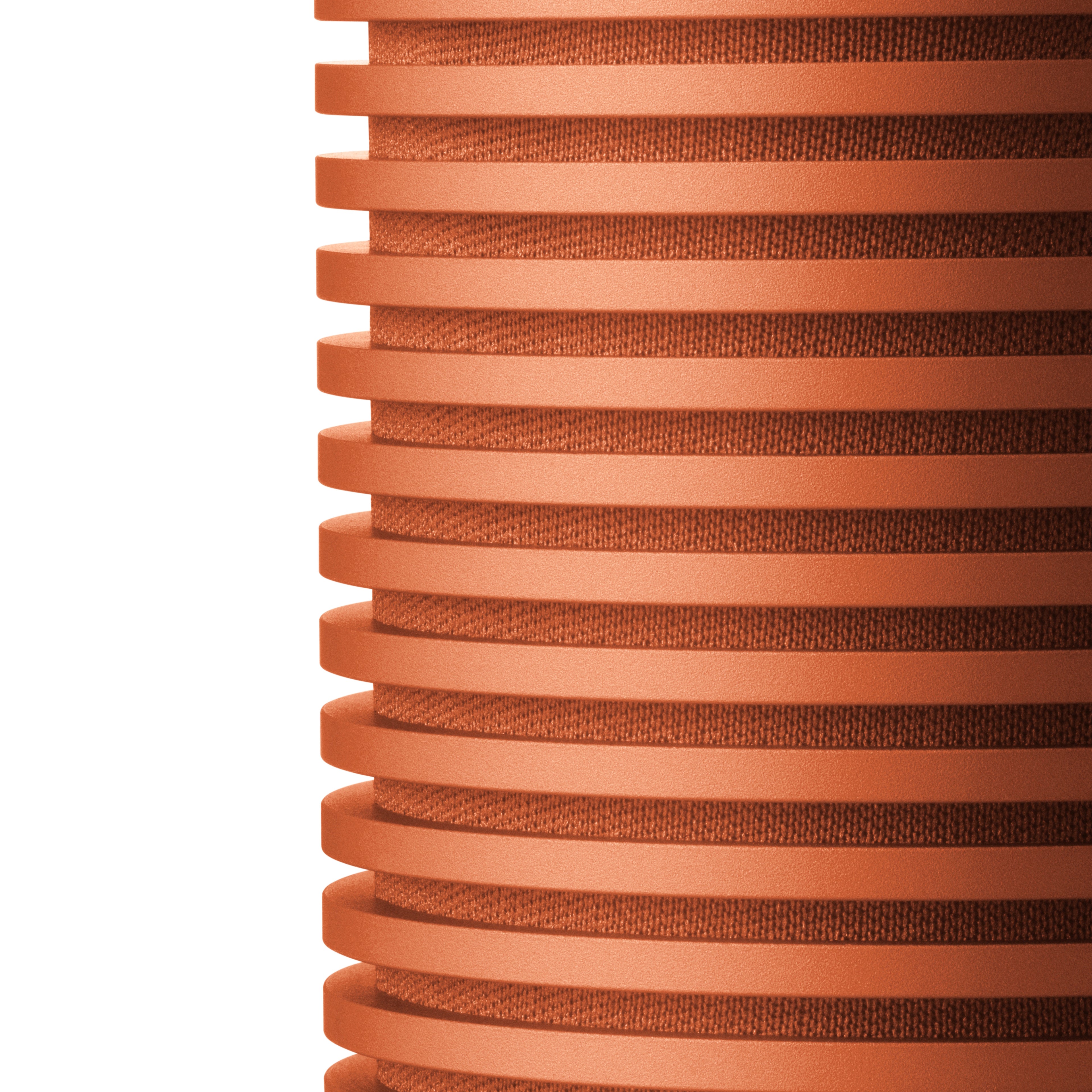 Bang & Olufsen Beosound Explore Bonfire Orange Detailaufnahme Rippen