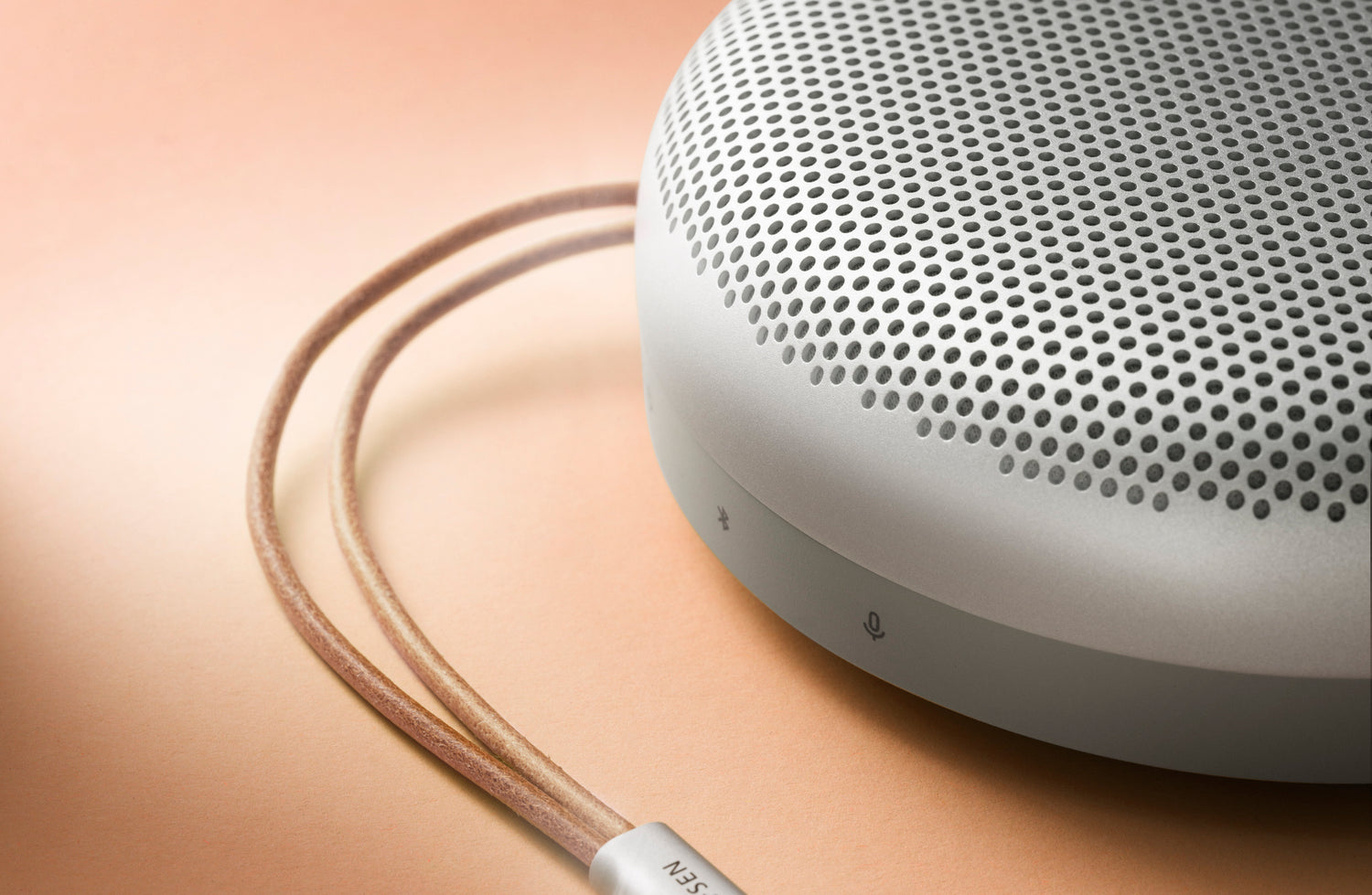 BeoSound A1 - Nahaufnahme Mikrofontaste