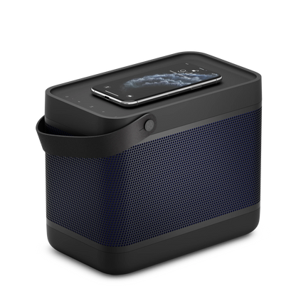 Bang & Olufsen, B&O Beolit 20 tragbarer Bluetotth Lautsprecher mit QI Ladefunktion in blak Anthracite